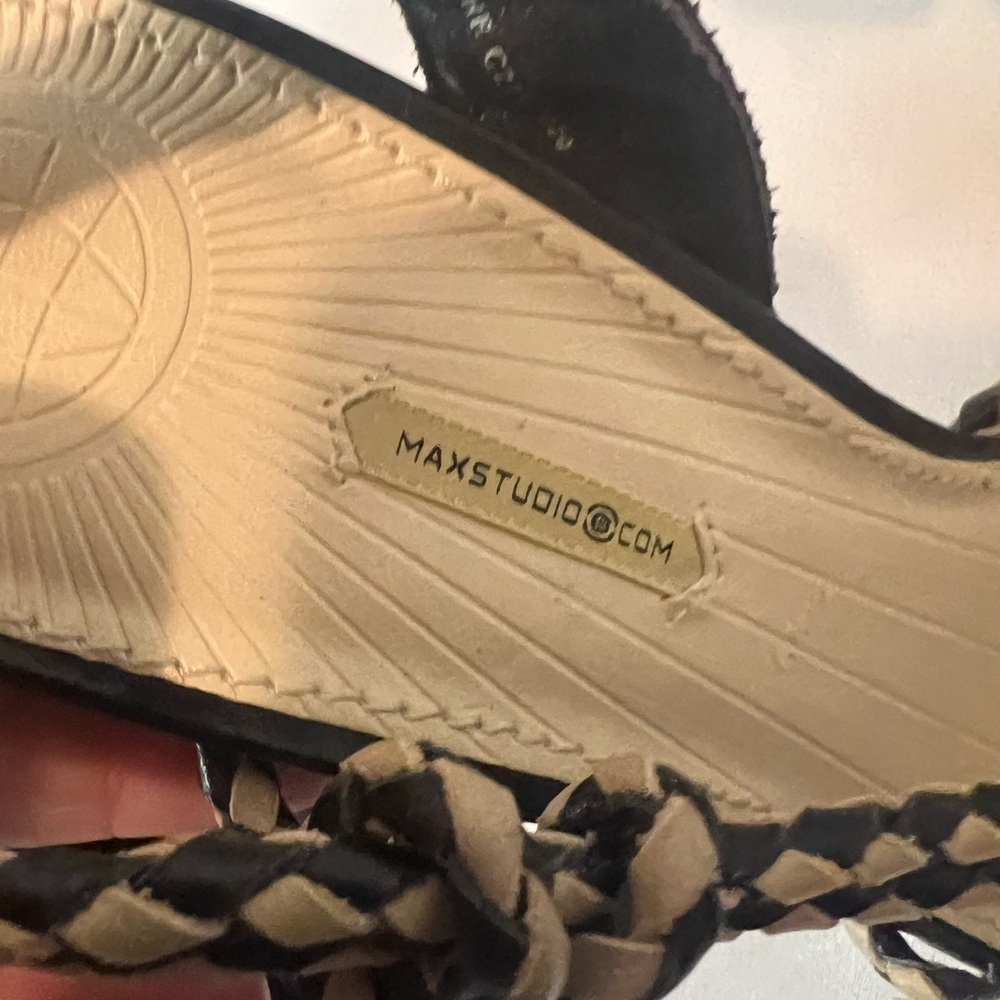 Max Studio Black and Tan Heels with Intricate Straps Size 8 - Picture 10 of 10
